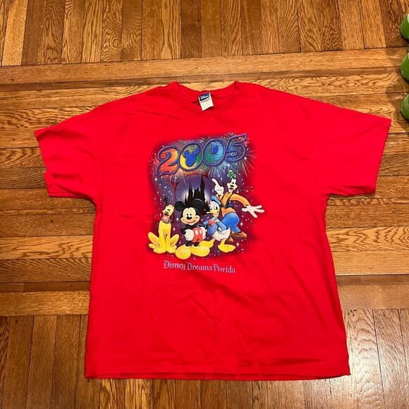 2005 Disney world tee‎ - Picture 1 of 4